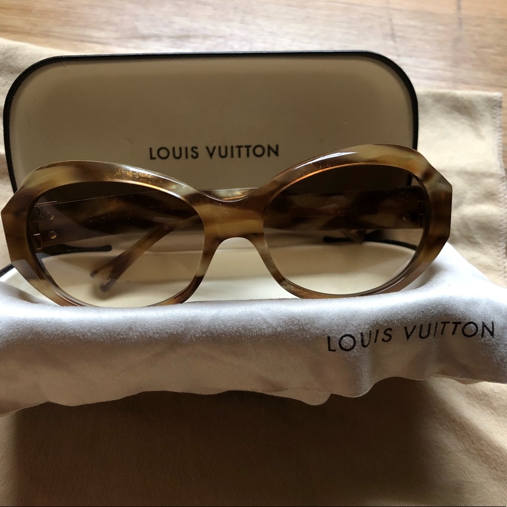 LOUIS VUITTON Soupcon Rond Sunglasses